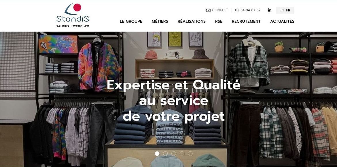 Développement du site web multilingue du Groupe Standis, fabricant de mobilier et expert en agencement